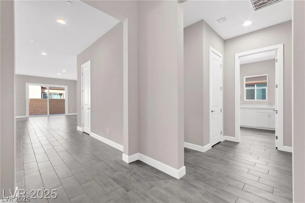 851 Klamath Springs, Henderson, NV 89011