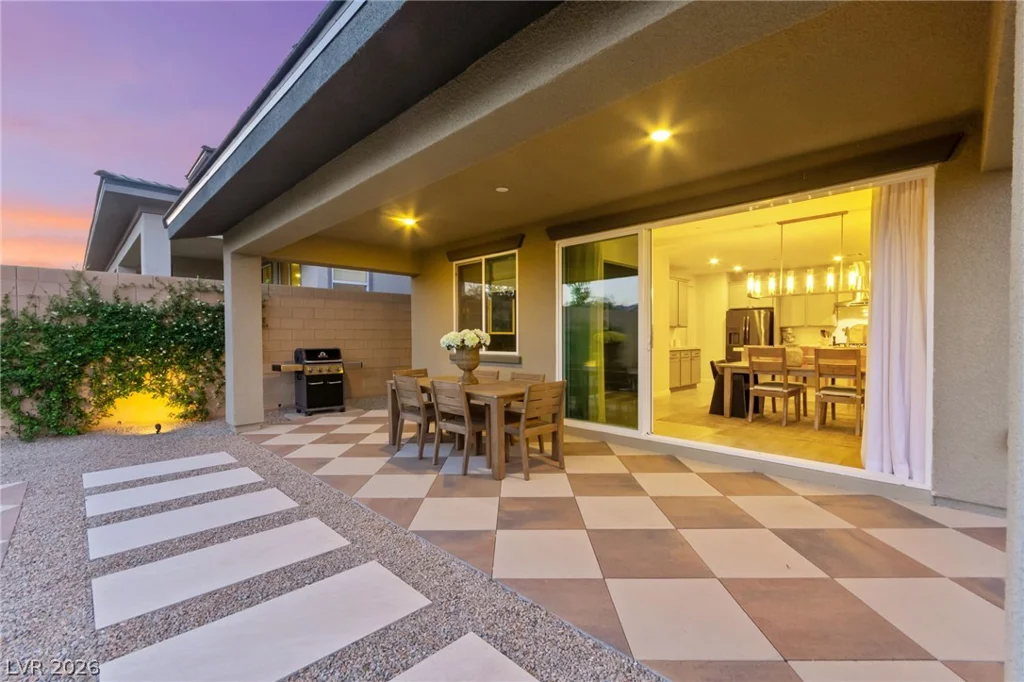 10447 Vanhoy Crest, Las Vegas, NV 89166