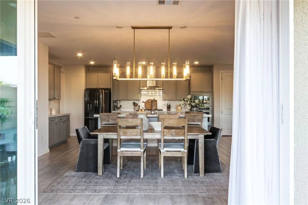 10447 Vanhoy Crest, Las Vegas, NV 89166