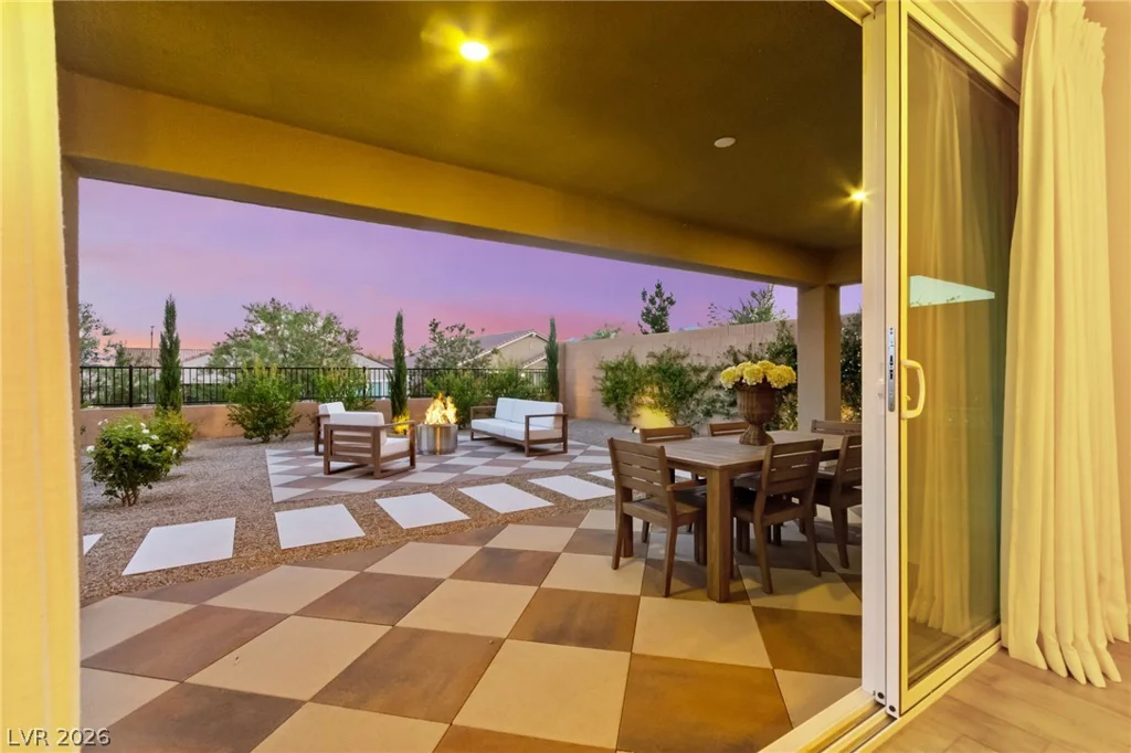 10447 Vanhoy Crest, Las Vegas, NV 89166