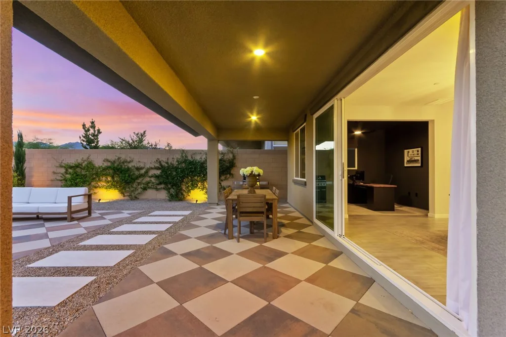 10447 Vanhoy Crest, Las Vegas, NV 89166