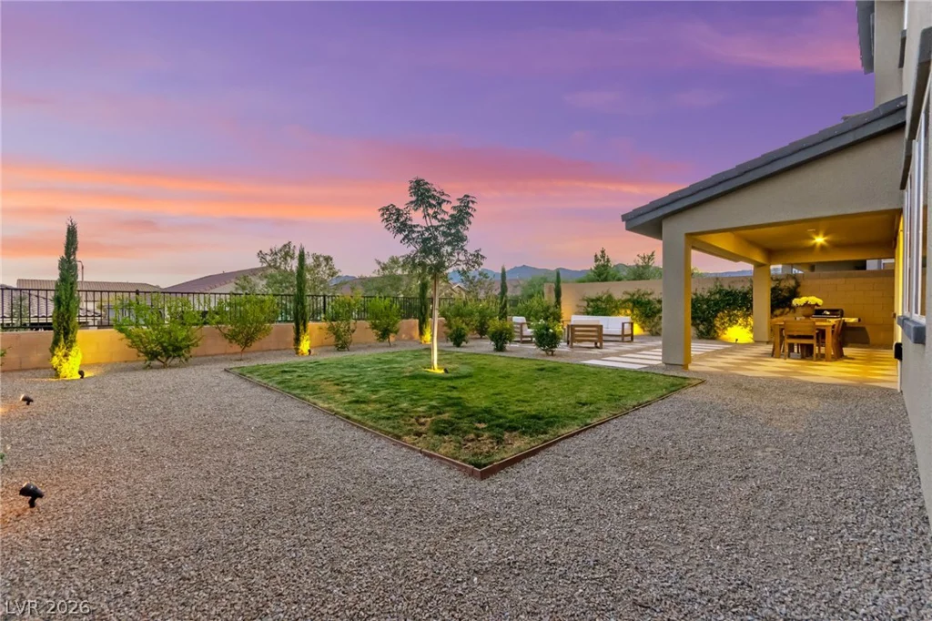 10447 Vanhoy Crest, Las Vegas, NV 89166