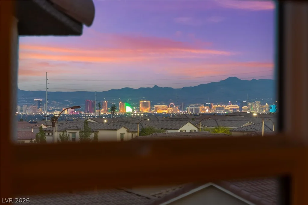 10447 Vanhoy Crest, Las Vegas, NV 89166