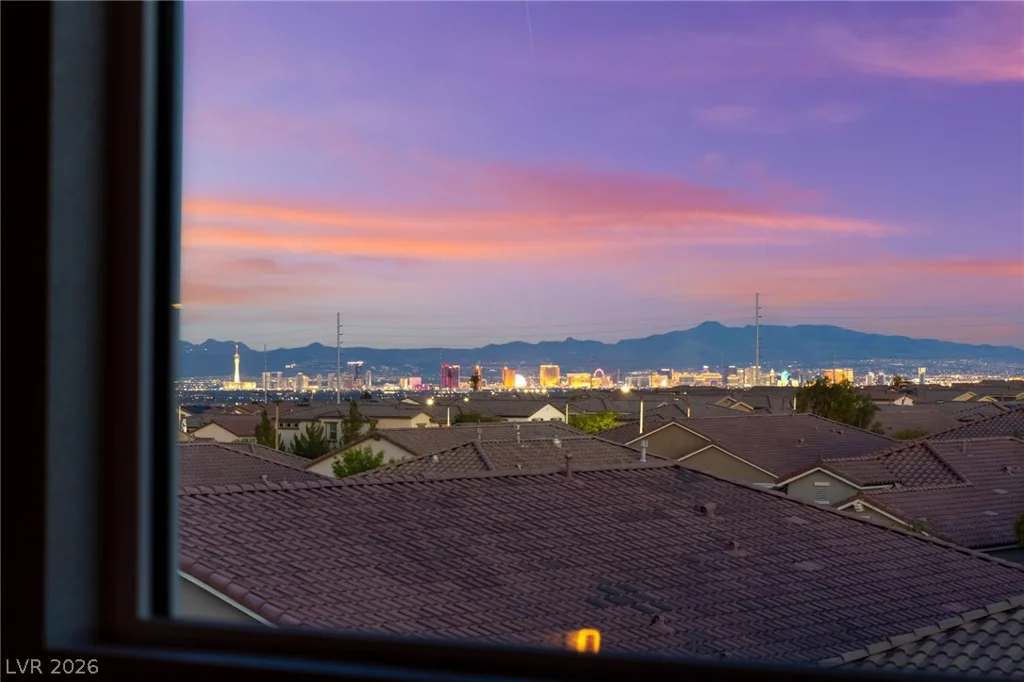 10447 Vanhoy Crest, Las Vegas, NV 89166