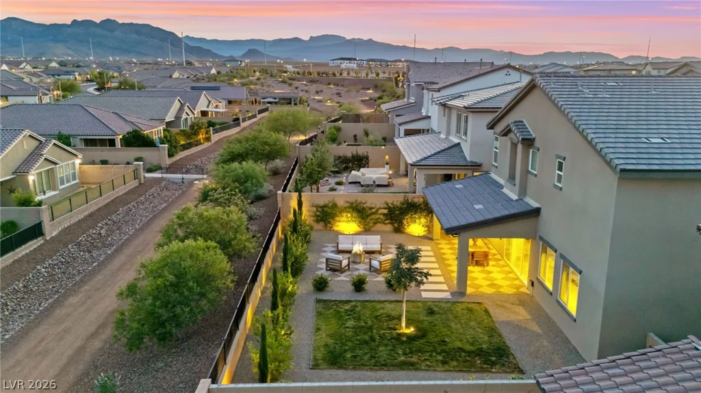 10447 Vanhoy Crest, Las Vegas, NV 89166