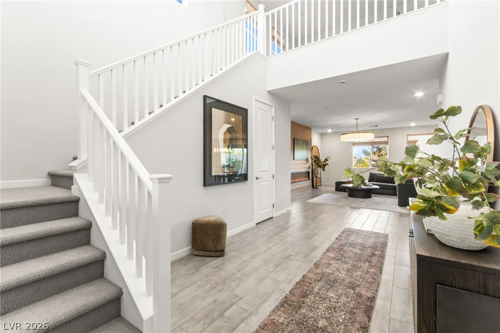 10447 Vanhoy Crest, Las Vegas, NV 89166