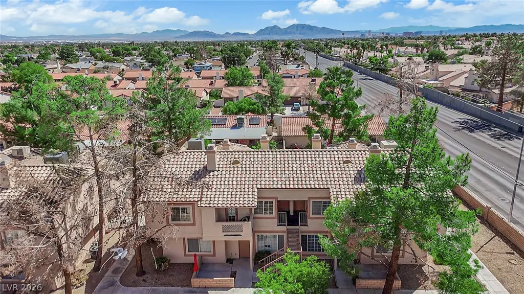 1600 Torrey Pines, Las Vegas, NV 89108