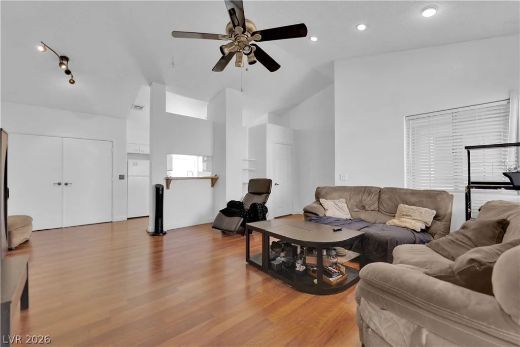 1600 Torrey Pines, Las Vegas, NV 89108