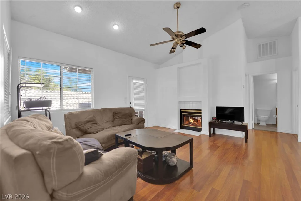 1600 Torrey Pines, Las Vegas, NV 89108