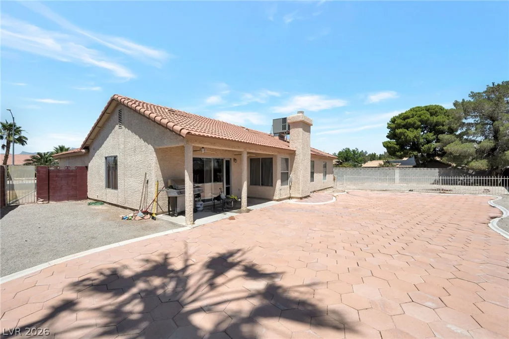 2916 Drury, Las Vegas, NV 89108