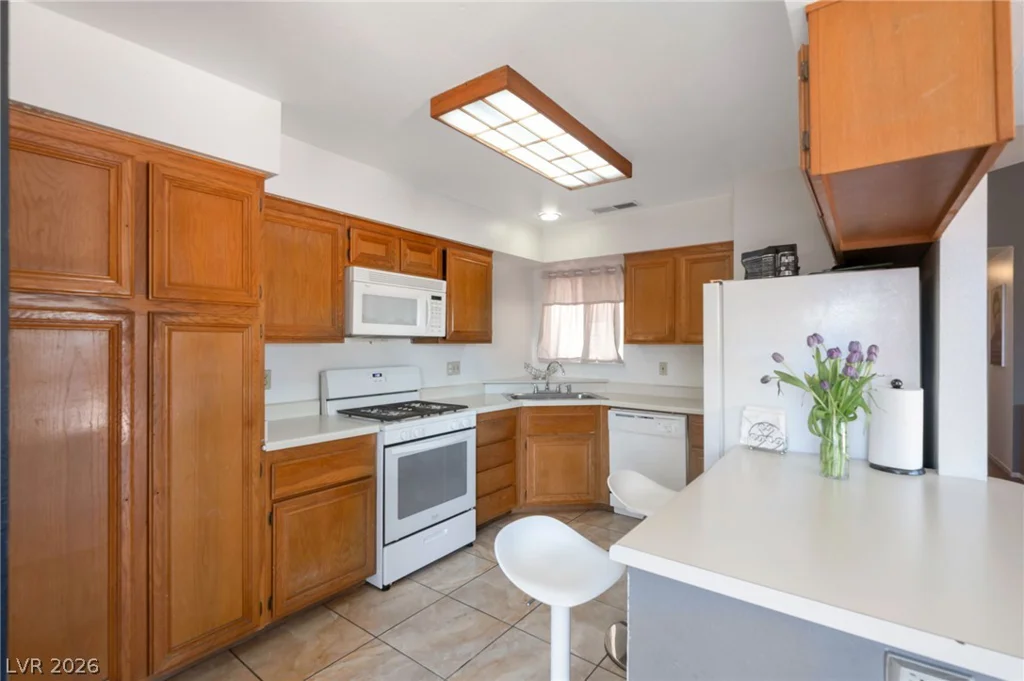 2916 Drury, Las Vegas, NV 89108
