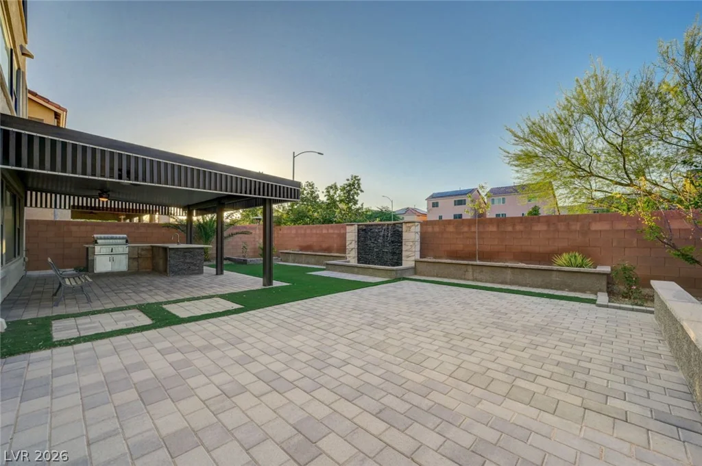5952 Brimstone Hill, Las Vegas, NV 89141