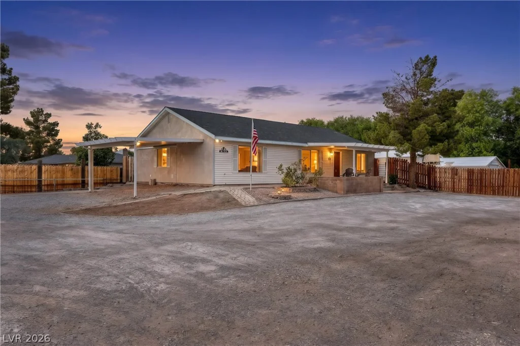 208 Alma, Overton, NV 89040
