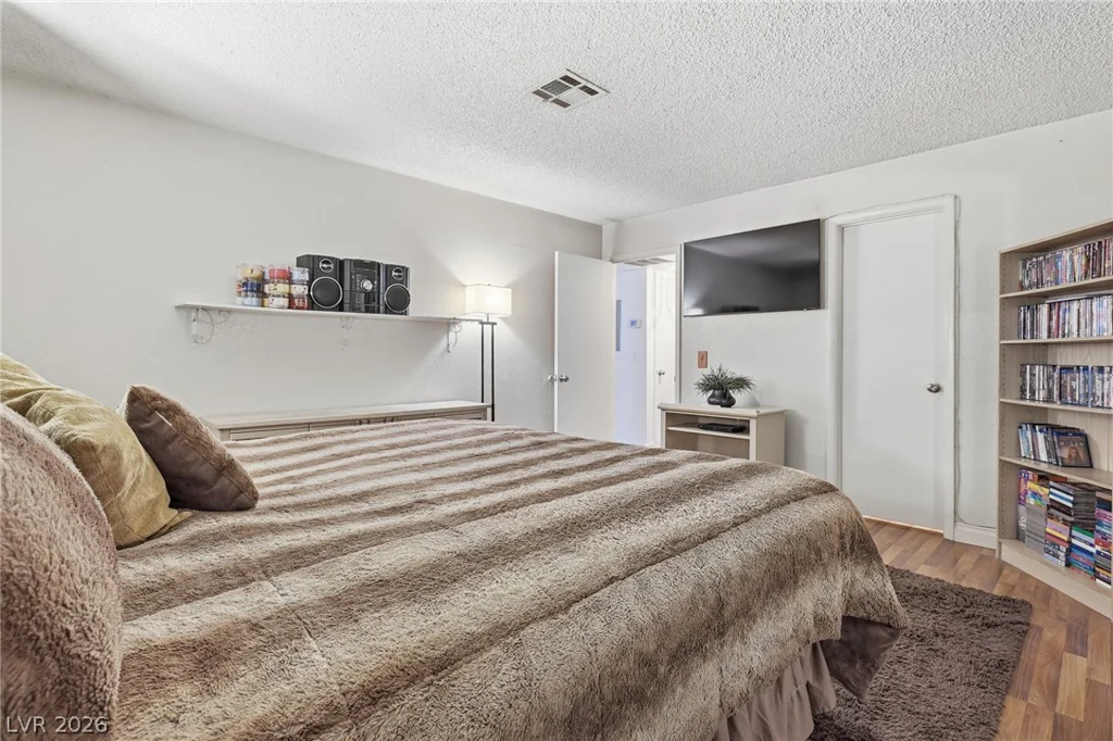 7940 Decker Canyon, Las Vegas, NV 89128