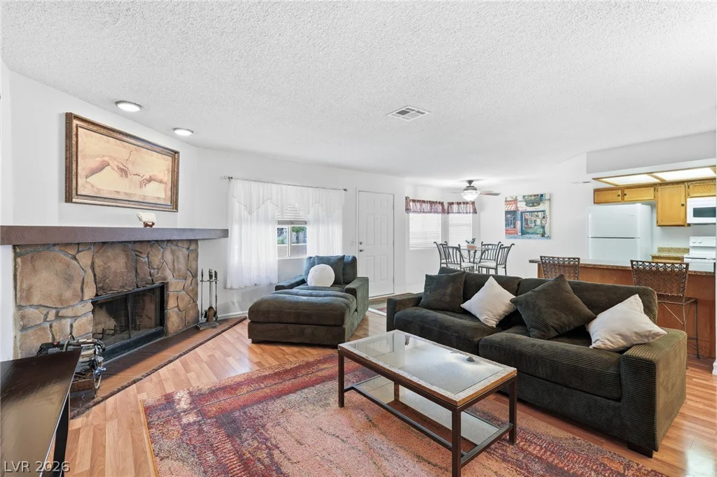 7940 Decker Canyon, Las Vegas, NV 89128