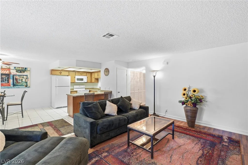 7940 Decker Canyon, Las Vegas, NV 89128