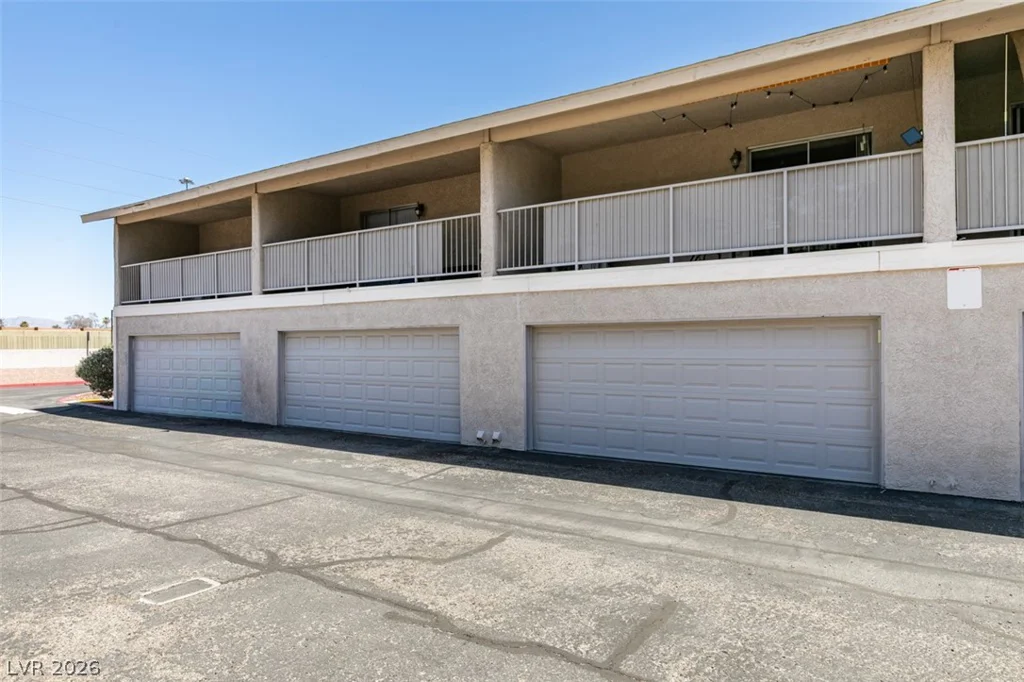 100 Crestline, Las Vegas, NV 89107