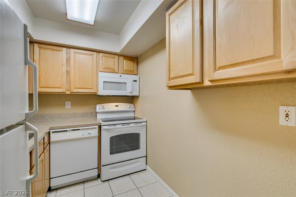 100 Crestline, Las Vegas, NV 89107