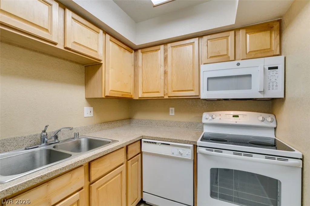 100 Crestline, Las Vegas, NV 89107