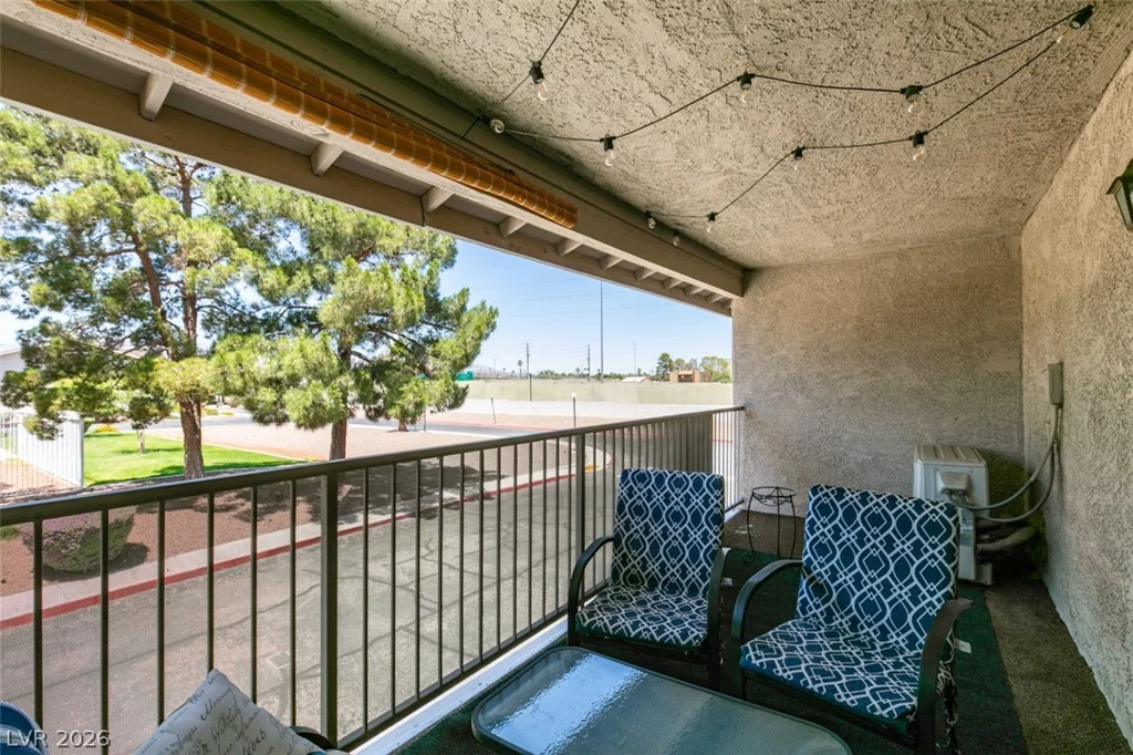 100 Crestline, Las Vegas, NV 89107