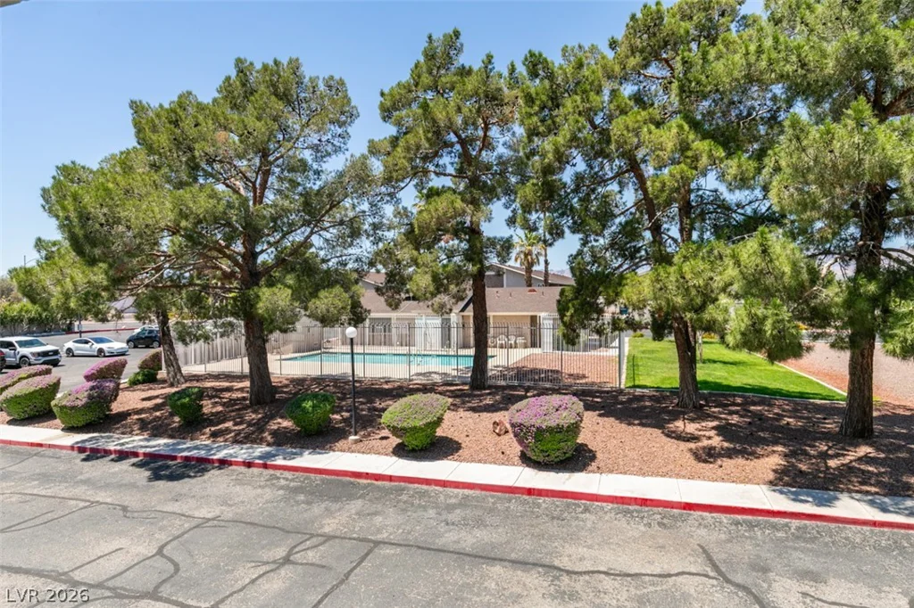 100 Crestline, Las Vegas, NV 89107