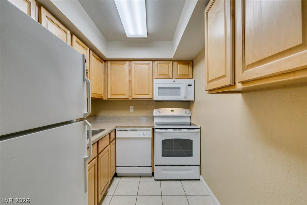 100 Crestline, Las Vegas, NV 89107