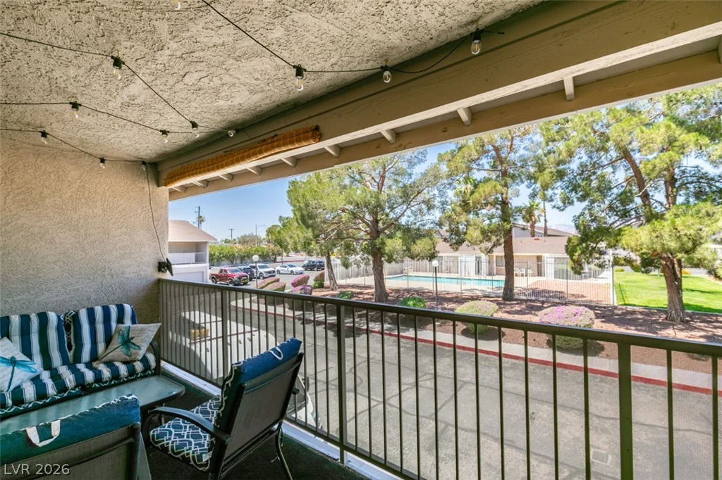 100 Crestline, Las Vegas, NV 89107
