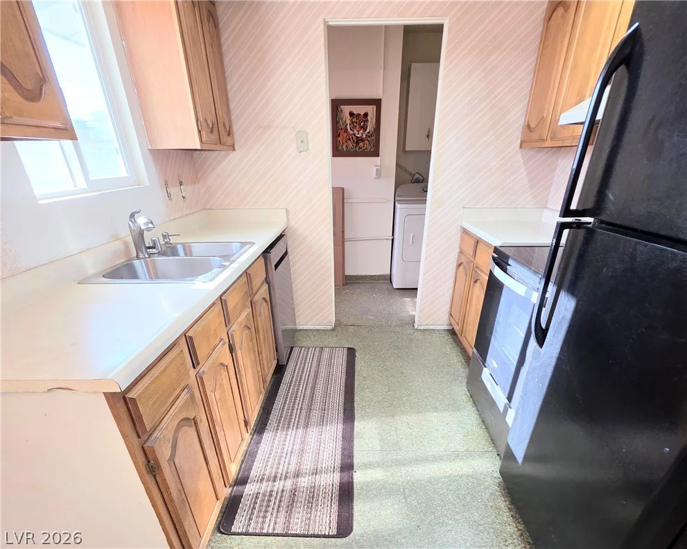 1674 D, Las Vegas, NV 89106