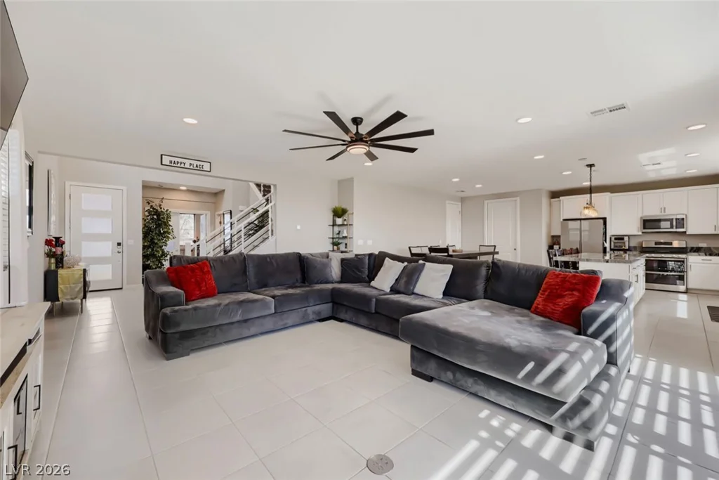 6840 Pacific Robin, North Las Vegas, NV 89084