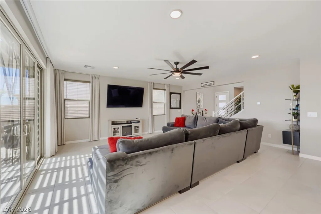 6840 Pacific Robin, North Las Vegas, NV 89084
