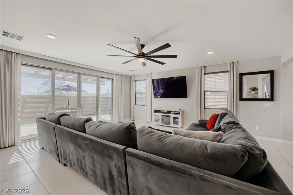 6840 Pacific Robin, North Las Vegas, NV 89084