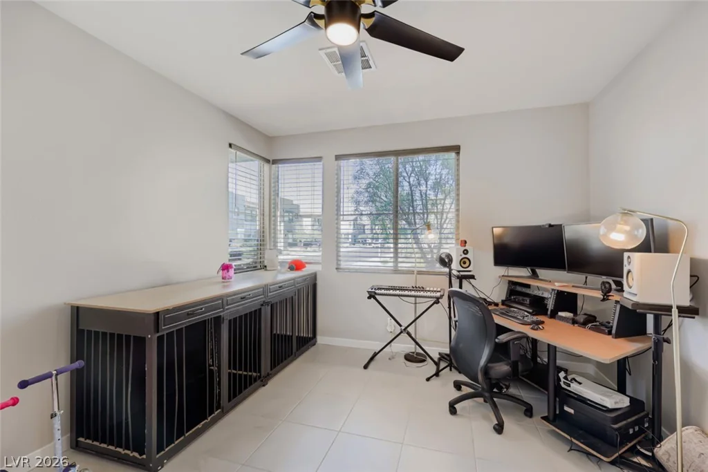 6840 Pacific Robin, North Las Vegas, NV 89084