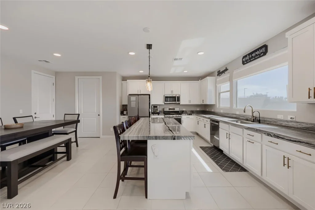 6840 Pacific Robin, North Las Vegas, NV 89084