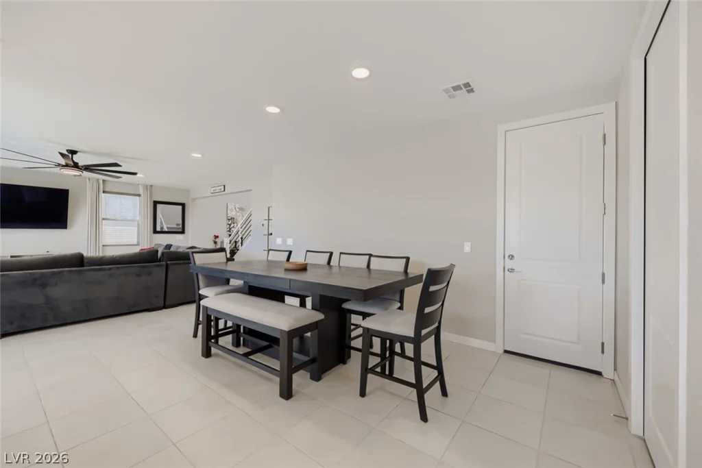 6840 Pacific Robin, North Las Vegas, NV 89084