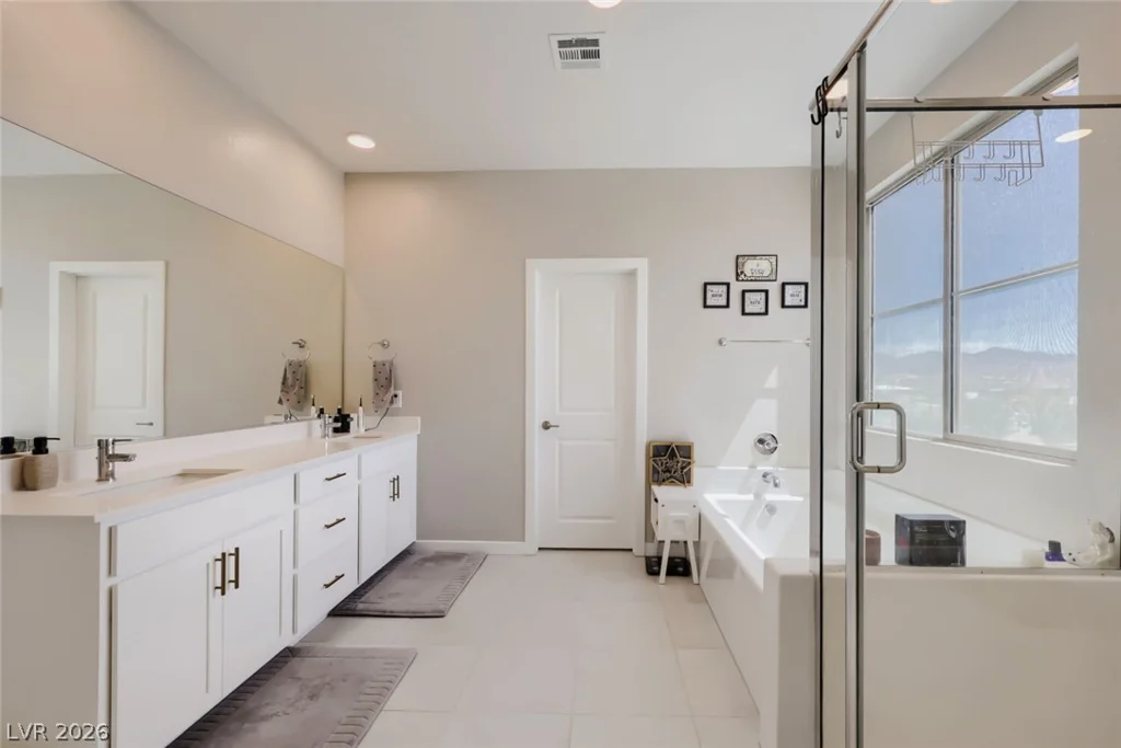 6840 Pacific Robin, North Las Vegas, NV 89084