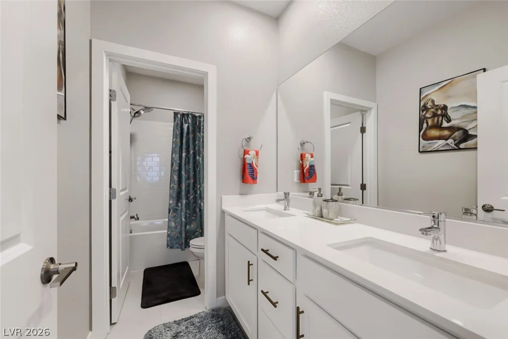 6840 Pacific Robin, North Las Vegas, NV 89084