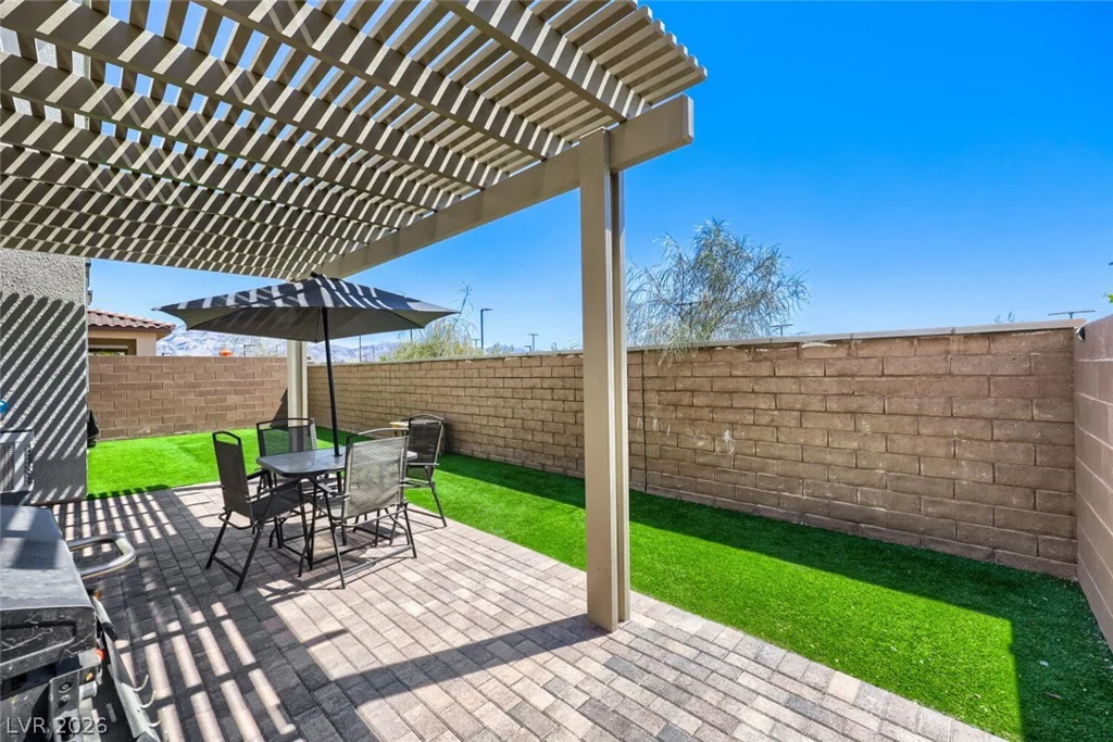 6840 Pacific Robin, North Las Vegas, NV 89084