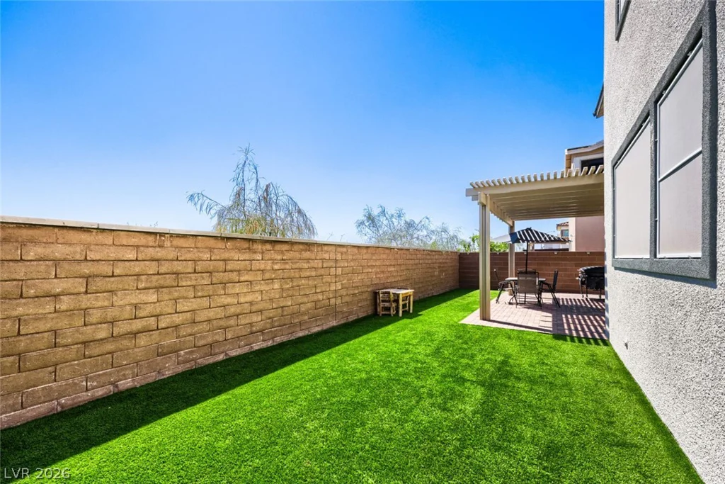 6840 Pacific Robin, North Las Vegas, NV 89084