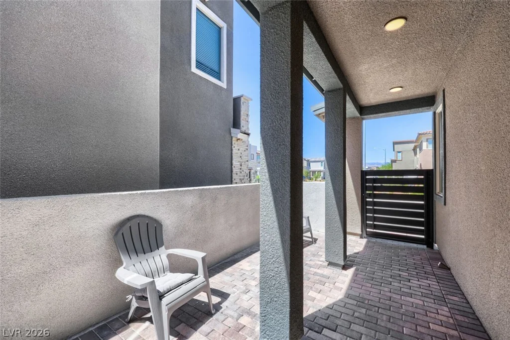 6840 Pacific Robin, North Las Vegas, NV 89084