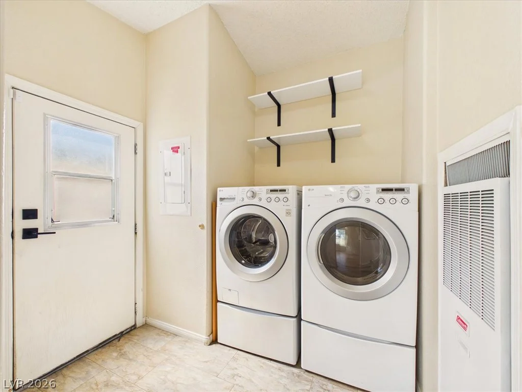 1670 Gee, Pahrump, NV 89060