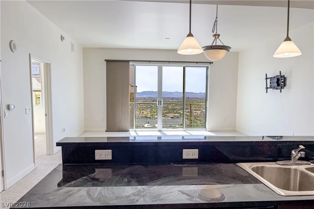 150 Las Vegas, Las Vegas, NV 89101