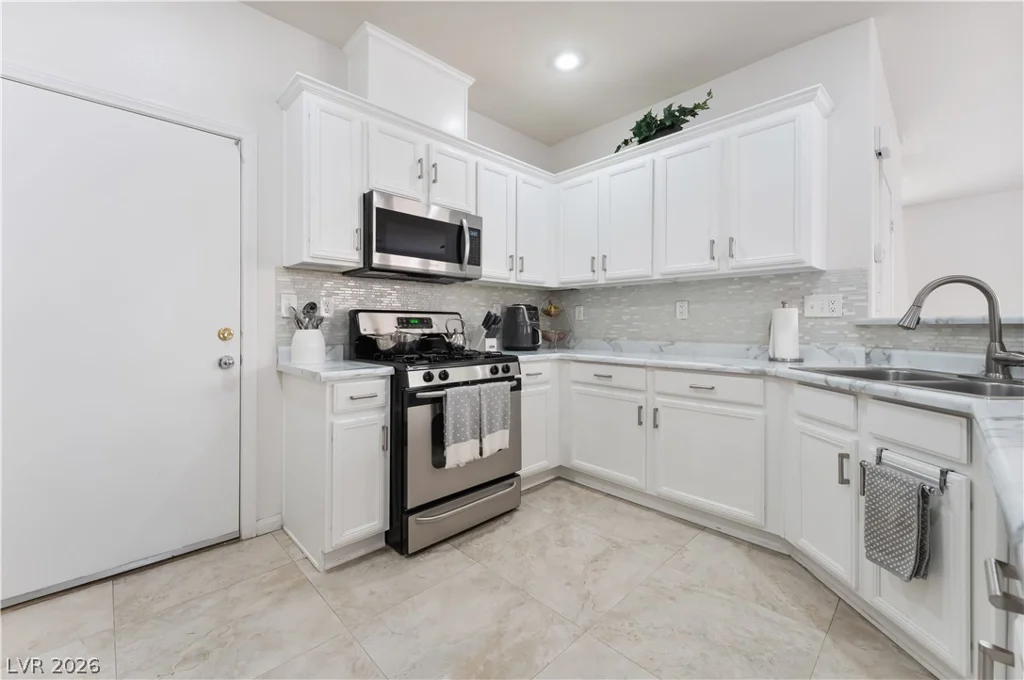 404 Copper Pine, North Las Vegas, NV 89031