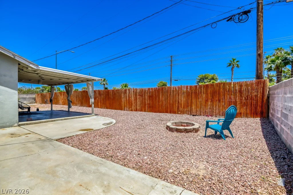 2013 El Greco, Las Vegas, NV 89102