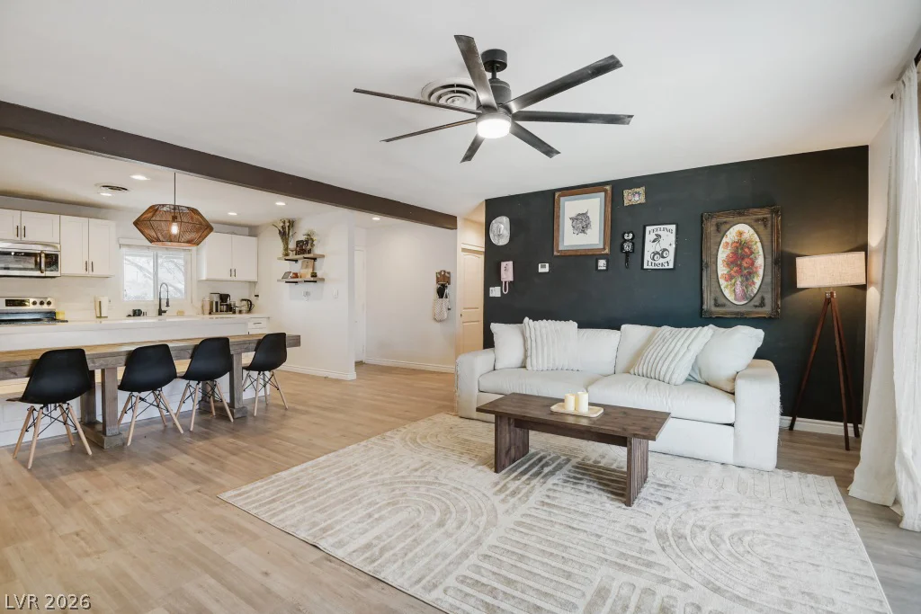 2013 El Greco, Las Vegas, NV 89102