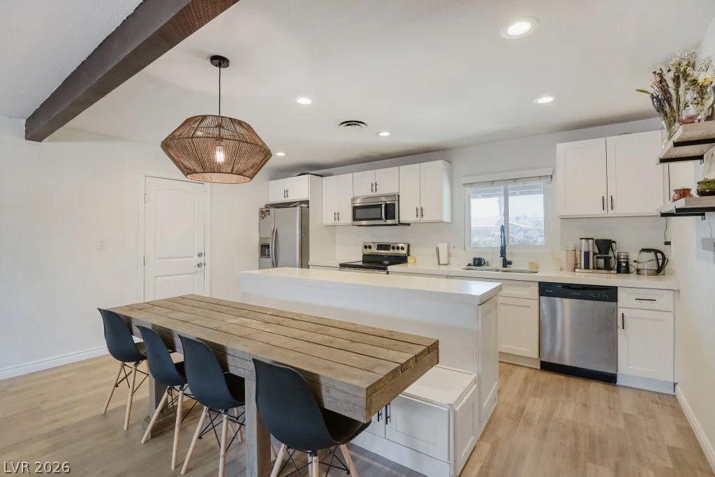 2013 El Greco, Las Vegas, NV 89102