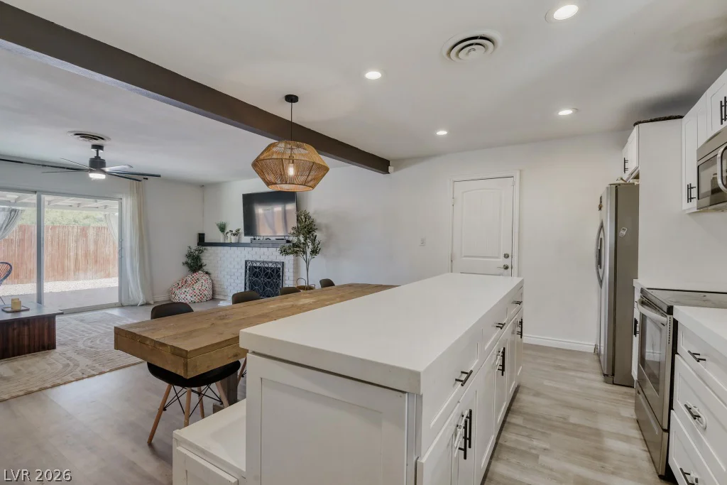 2013 El Greco, Las Vegas, NV 89102