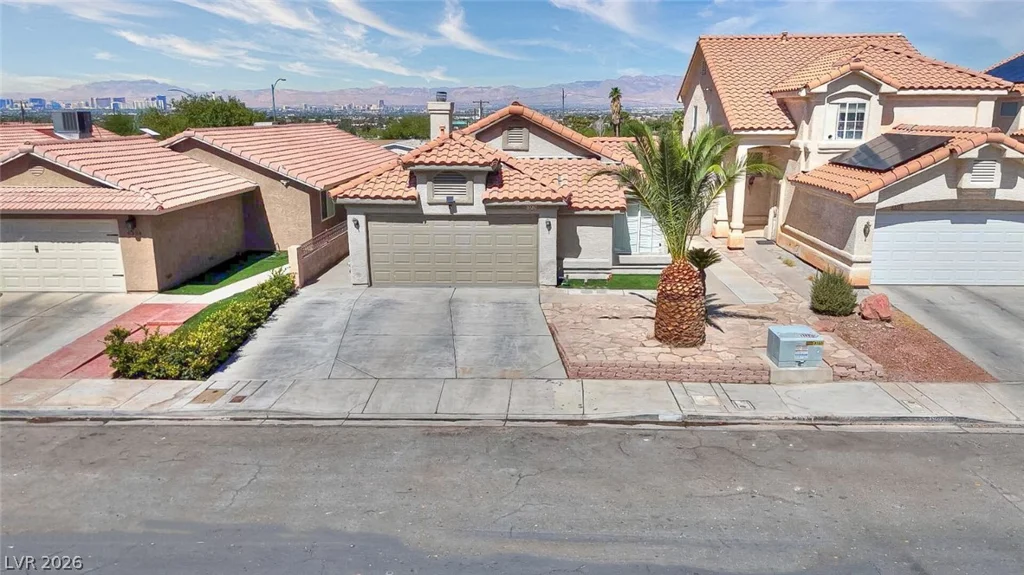 6326 Mount Rainier, Las Vegas, NV 89156