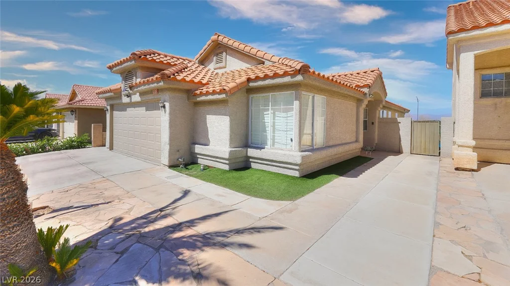6326 Mount Rainier, Las Vegas, NV 89156
