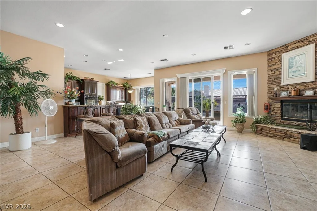 78 Siddall, Las Vegas, NV 89183