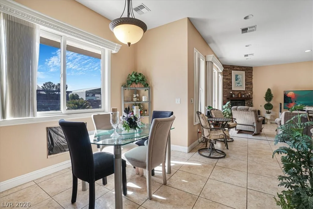 78 Siddall, Las Vegas, NV 89183